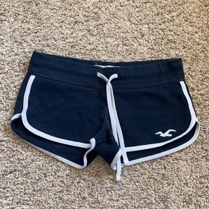 HOLLISTER SWEAT SHORTS